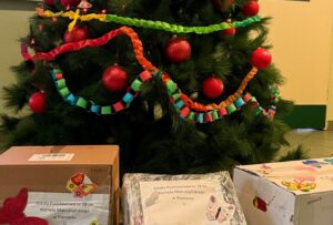 Praca szkolnych wolontariuszy na rzecz Hospicjum Palium