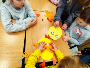Przedszkolaki w odwiedzinach u klasy 2a i 3b