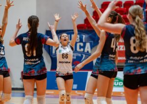 Lena Jaruga zdobyła Mistrzostwo Województwa Wielkopolskiego w piłce siatkowej dziewcząt w kategorii młodziczka